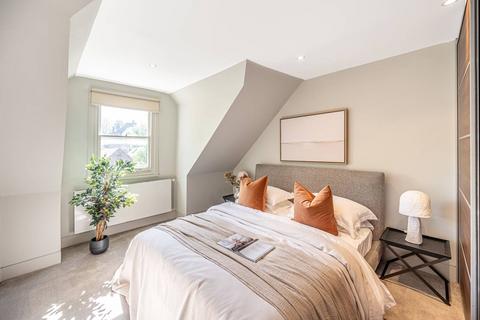 2 bedroom flat for sale, Netherhall Gardens, Hampstead, London, NW3