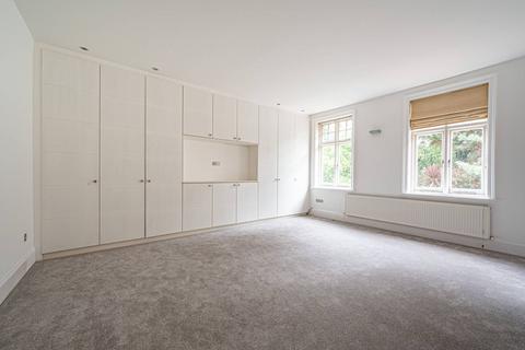 3 bedroom flat to rent, Bracknell Gardens, Hampstead, London, NW3