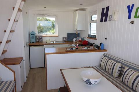 1 bedroom property for sale, Mudeford sand spit, Christchurch
