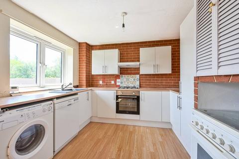 2 bedroom flat for sale, Coniston Close, Raynes Park, London, SW20