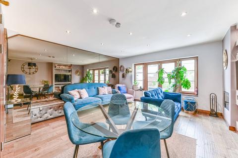 3 bedroom end of terrace house for sale, Sherlock Close, Norbury, London, SW16