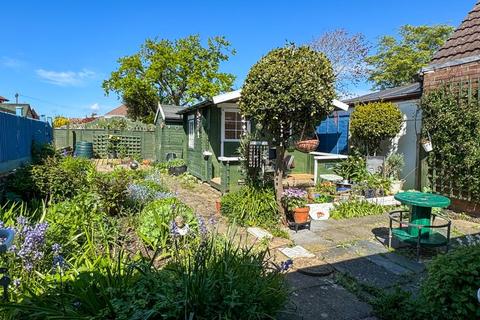 2 bedroom detached bungalow for sale, Felpham, West Sussex