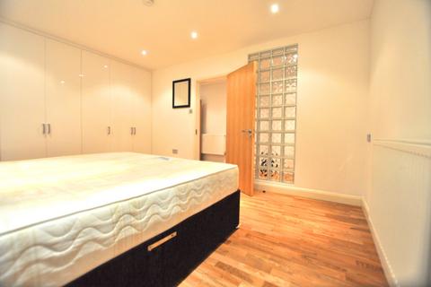 1 bedroom apartment to rent, Pitfield Street, London N1