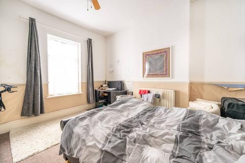 3 bedroom end of terrace house for sale, RECTORY ROAD, Manor Park, London, E12