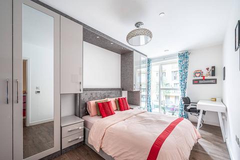 3 bedroom flat for sale, Moorhen Drive, Hendon, London, NW9
