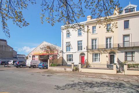 4 bedroom terraced house for sale, 47 Derby Square, Douglas