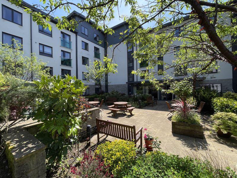 Sunny Communal...