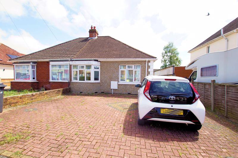 Conifer Grove, Gosport PO13 2 bed semidetached bungalow for sale £