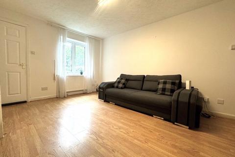 2 bedroom terraced house to rent, Hanover Avenue, London