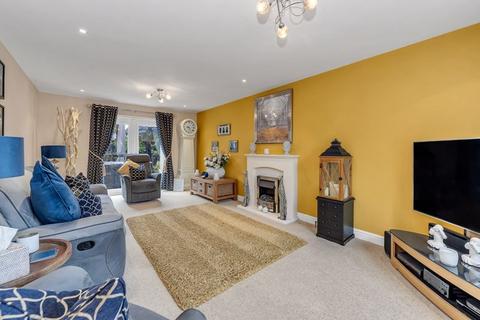 4 bedroom detached house for sale, Kings Close, Bury St. Edmunds