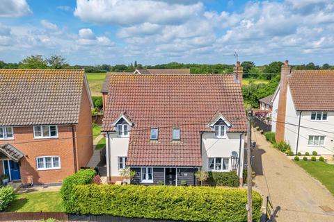 4 bedroom detached house for sale, Kings Close, Rougham