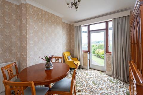 59 Parkway, Dorking, RH4 1ET