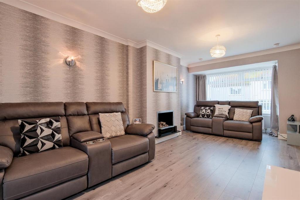 Moray Gardens, Uddingston 3 bed semidetached house for sale £219,995