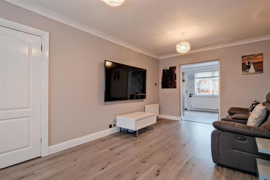 Moray Gardens, Uddingston 3 bed semidetached house for sale £219,995