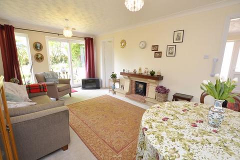 2 bedroom detached bungalow for sale, FRESHWATER DRIVE HOOKHILLS PAIGNTON