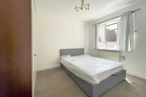 2 bedroom apartment to rent, Cambridge Road, Kingston upon Thames