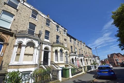 1 bedroom apartment for sale, Grosvenor Crescent, Scarborough YO11