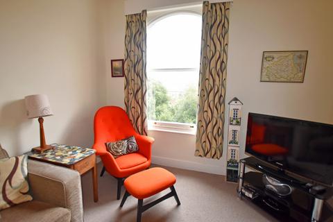 1 bedroom apartment for sale, Grosvenor Crescent, Scarborough YO11