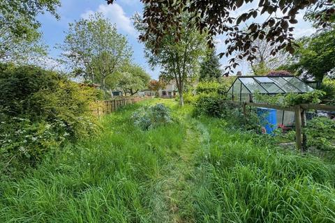 7 Blands Row, Pilning, Bristol, BS35 4NF