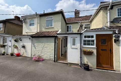 7 Blands Row, Pilning, Bristol, BS35 4NF