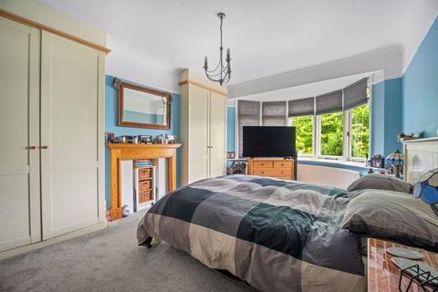 25 Prior Avenue, Sutton, SM2 5HY