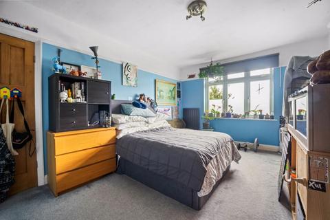 25 Prior Avenue, Sutton, SM2 5HY