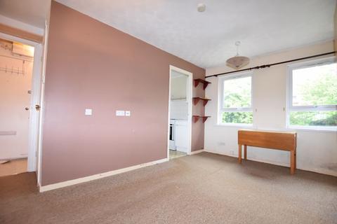 Studio to rent, Cotswold Court, Nottingham