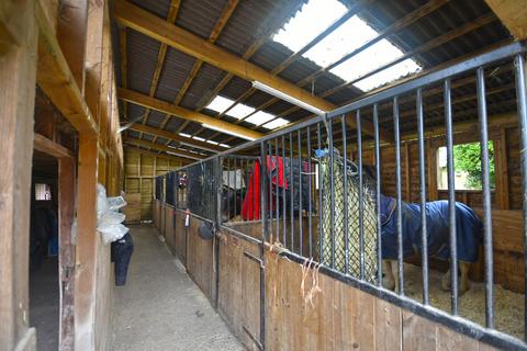 5 bedroom equestrian property for sale, Rural Staplecross, East Sussex TN32