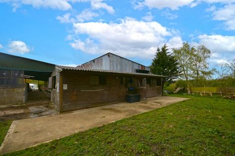 5 bedroom equestrian property for sale, Rural Staplecross, East Sussex TN32