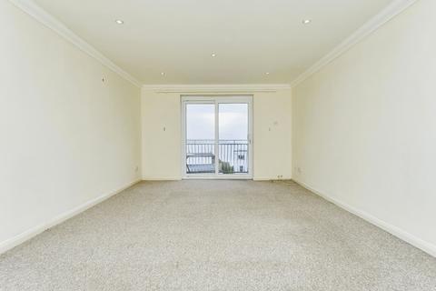 2 bedroom apartment to rent, East Mount Road, Shanklin