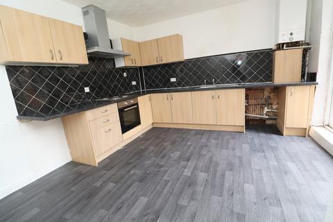 3 bedroom terraced house to rent, Straight Lane, Rotherham S63
