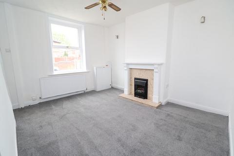 3 bedroom terraced house to rent, Straight Lane, Rotherham S63