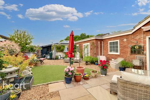 4 bedroom bungalow for sale, Angerstein Close, Weeting