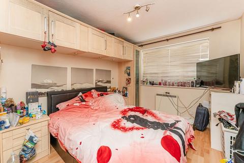 2 bedroom flat for sale, Webley Court, Sten Close, Enfield Island Village