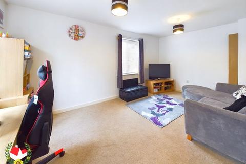 3 bedroom end of terrace house for sale, Hawthorn Close, Hardwicke, Gloucester