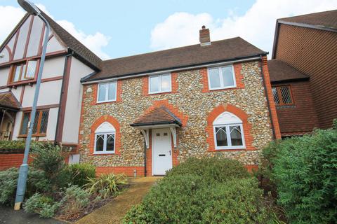 4 bedroom terraced house to rent, Walhatch Close, Forest Row