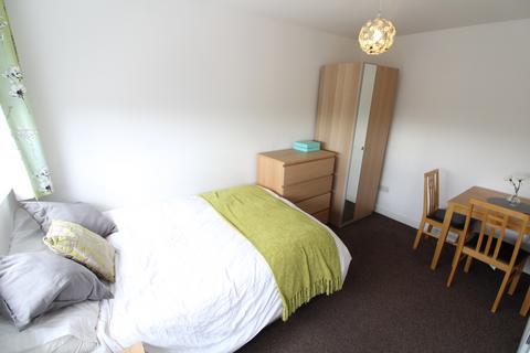 1 bedroom in a house share to rent, Chertsey Close, Luton, LU2 9JD