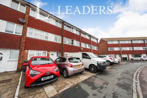 1 bedroom in a house share to rent, Chertsey Close - Ensuite Room - Luton - LU2 9JD