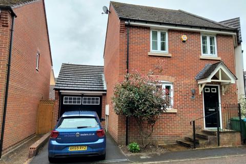 3 bedroom detached house to rent, Whiteley