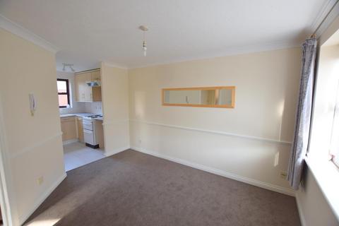 1 bedroom apartment to rent, Hamilton Court, Templemead