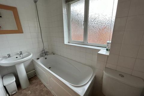 1 bedroom terraced house to rent, Kingfisher Close