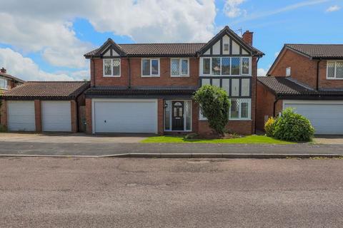 4 bedroom detached house for sale, Well Close, Long Ashton