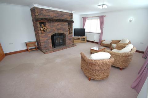 5 bedroom detached house for sale, Barnhall Road, Tolleshunt Knights