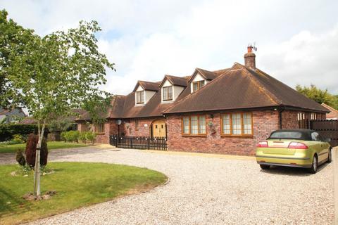 5 bedroom detached house for sale, Barnhall Road, Tolleshunt Knights