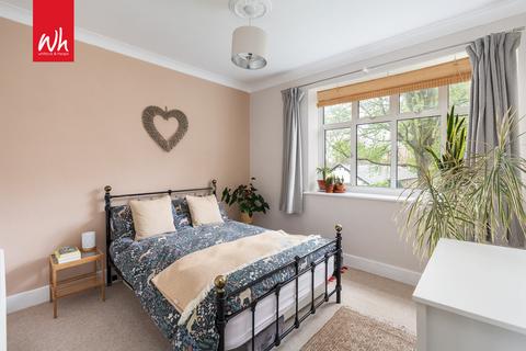 2 bedroom flat for sale, Dyke Road, Brighton