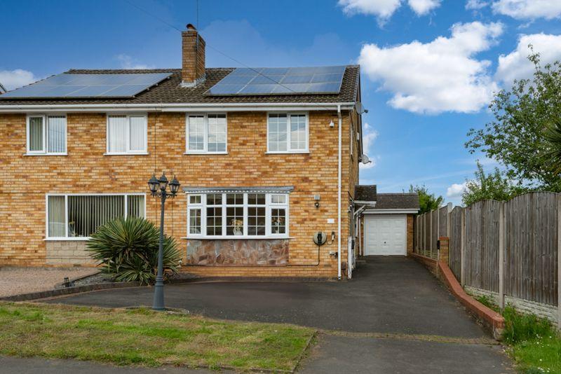 Balmoral Road, Wordsley DY8 3 bed semidetached house for sale £285,000