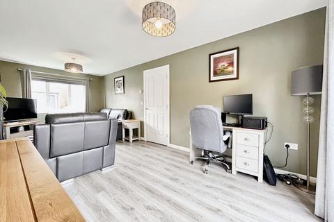 6 Oakfield Gardens, Peterlee, SR8 1BD