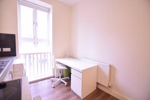 1 bedroom flat to rent, 82-90 Old Christchurch Road, Bournemouth,