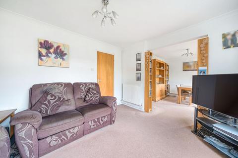 24 Bardfield Way, Rayleigh, SS6 9HE