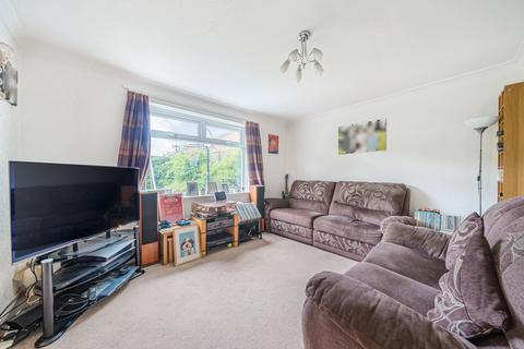24 Bardfield Way, Rayleigh, SS6 9HE
